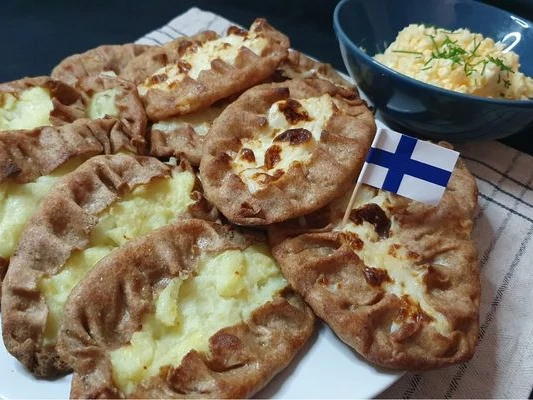 Karjalanpiirakka (Karelian Pie)
