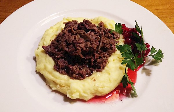 Poronkäristys (Daging Rusa Tumis)